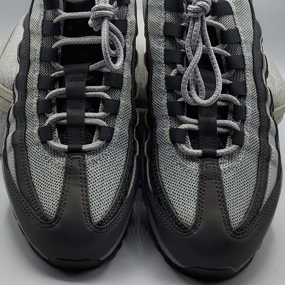 Nike Air Max 95 SE Wolf Grey Men Size 8.5 - Picture 6 of 9